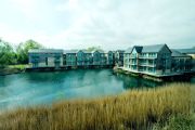 De Vere Cotswold Water Park Hotel